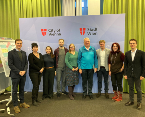 Gruppenfoto der an der Evaluierung der OGD Wien beteiligten MitarbeiterInnen der Stadt Wien und der Universität für Weiterbildung Krems.