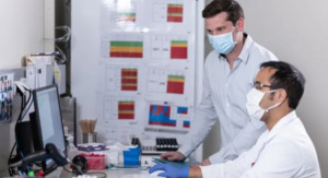 2 Männer mit Masken
