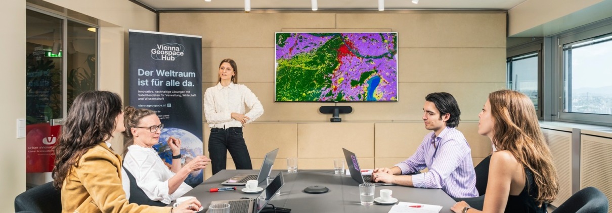 Team in einem Besprechungsraum