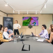Team in einem Besprechungsraum